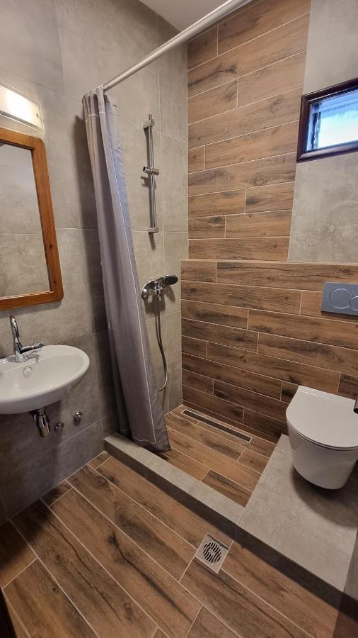 Aria'S House Studios & Apartments Неос Мармарас Екстериор снимка